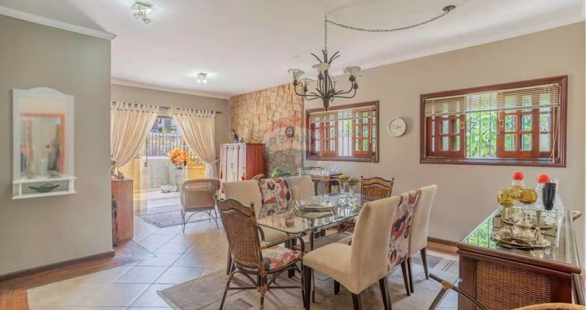RE/MAX VENDE Casa no bairro Nova Campinas, com 3 quartos (1 suíte), 281m2 por R$ 1.498.000