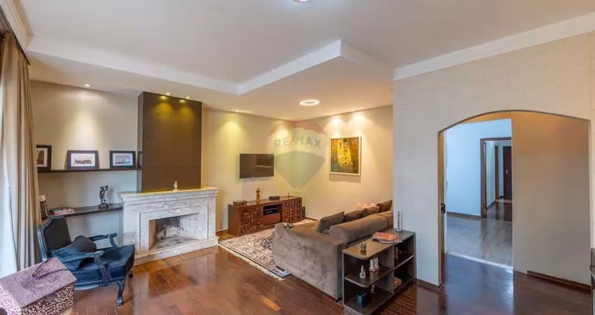 RE/MAX VENDE Casa térrea com piscina , 4 quartos, sendo 1 suíte, 4 vagas, 189M² - R$982.00,00, Jardim Eulina, Campinas/SP
