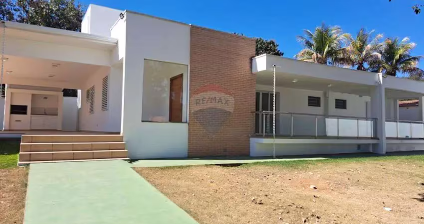 Re/max aluga casa para locação com 3 quartos e 2 suítes em loteamento residencial bairro parque xangri -lá