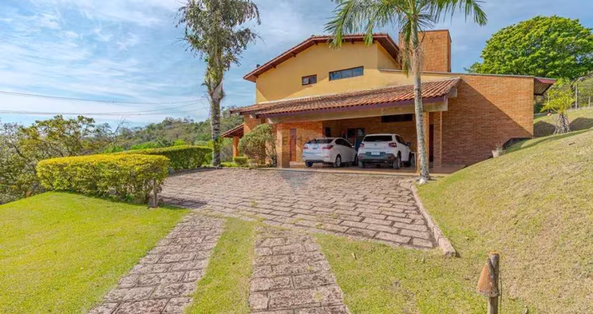 Bela casa de 540m2 com 4 quartos em um espaçoso terreno no residencial vale de santa fé / vinhedo