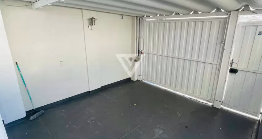 Alugue agora! casa com 2 quartos e quintal em localização privilegiada!
