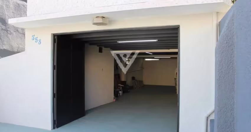 Casa reformada e versátil com 6 quartos e 6 vagas – espaço e conforto em localização estratégica!