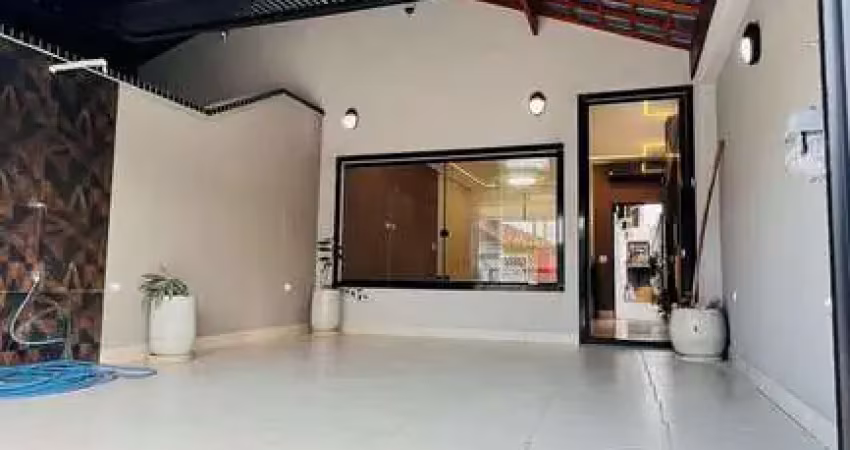 Casa geminada, 3 dorms, 2 suítes, 2 vagas, com churrasqueira e spa, caiçara