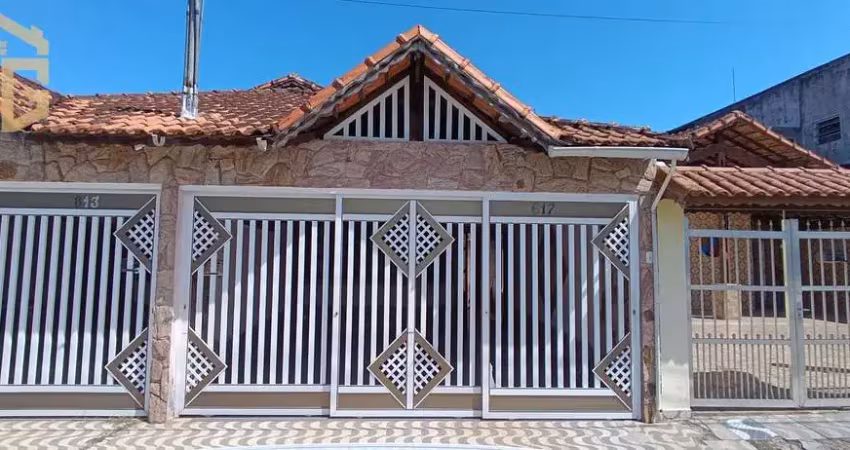 Casa geminada, 3 dorm, 1 suite, piscina, churrasqueira, 2 vagas, 5x33m, caiçara.