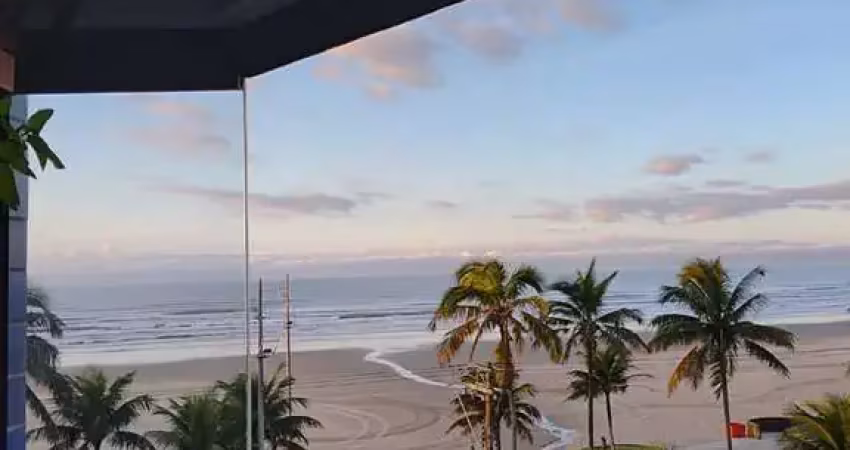 Apto frente mar com 3 dorm sendo 1 suíte, 2 banh, varanda, 1 vaga, lazer.