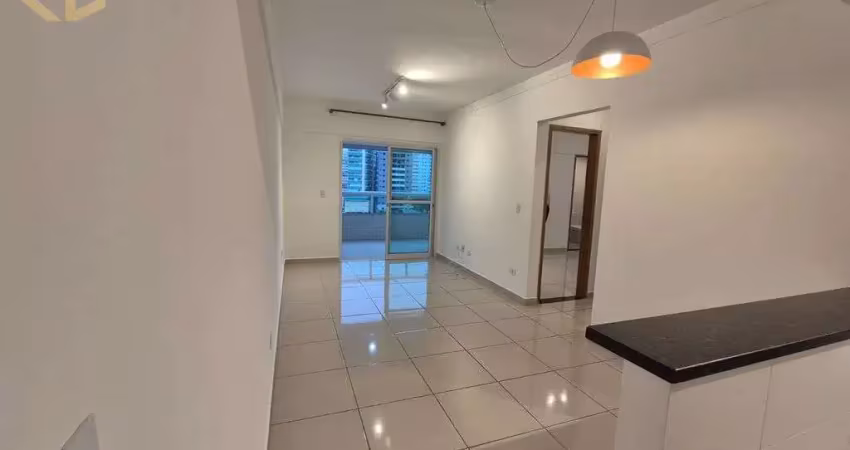 Apto 400m praia com 2 suítes, 1 lavabo, 2 vagas, var. gourmet, vista mar, lazer.