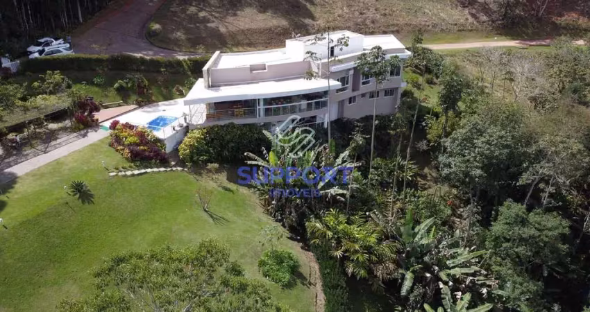 Casa Residencial de Luxo em Condomínio Fechado e Exclusivo: Onde o Sofisticado Encontra a Natureza