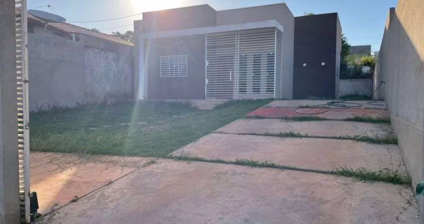 Casa para venda possui 69M² 03 QUARTOS 02 BANHEIRO 01 SUITE - COM PLANEJADOS !!