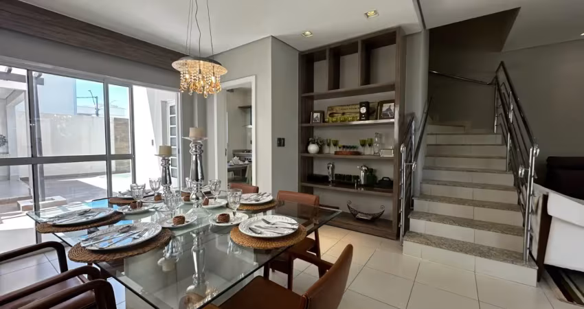 Cond. pacem - sobrado c/ 165m²/155m² constr. 03 quartos sendo 01 suite com sacada / piscina / churrasqueira