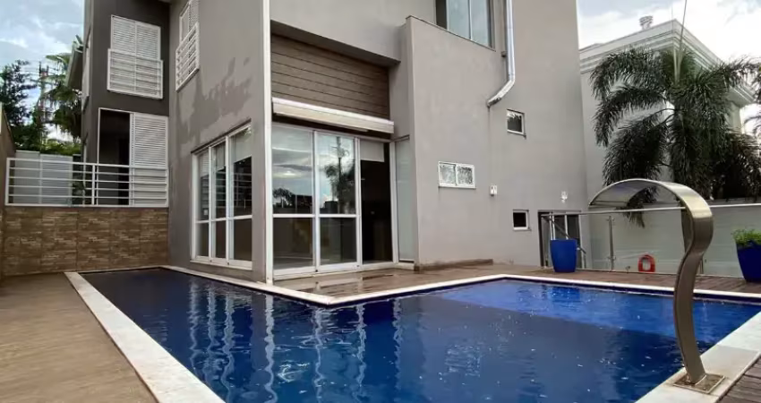 Alphavile - 331m2 / 05 quartos sendo 03 suítes / espaço gourmet / piscina / planejados e ares splits