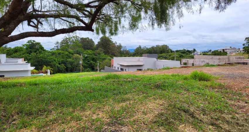 Excelente terreno em localização privilegiada ALTO, vista livre, só 46.000,00. OCASIÃO!