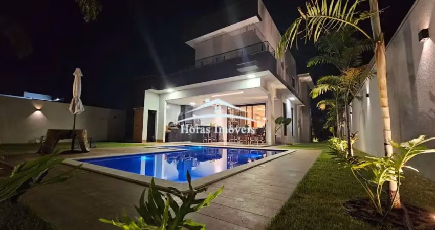 Casa de alto padrão para locação em condomínio exclusivo em Cuiabá-MT, bairro Condomínio Florais Itália: 4 quartos, 4 suítes, 2 salas, 2 vagas de garagem, 343m².