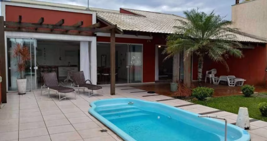 Casa com 3 quartos à venda na Rua Canadá, 841, Praia de Leste, Pontal do Paraná