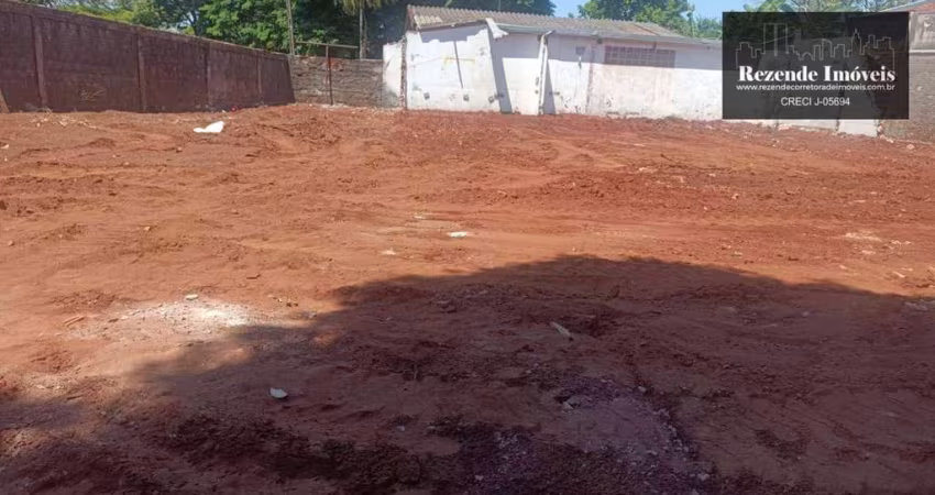 Terreno à venda localizado na Zona IV - Umuarama/PR
