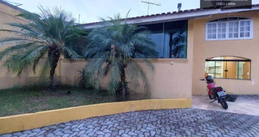 Casa 3 quartos venda - Analisa permuta por imóvel de menor valor,  aceita carta de crédito.
