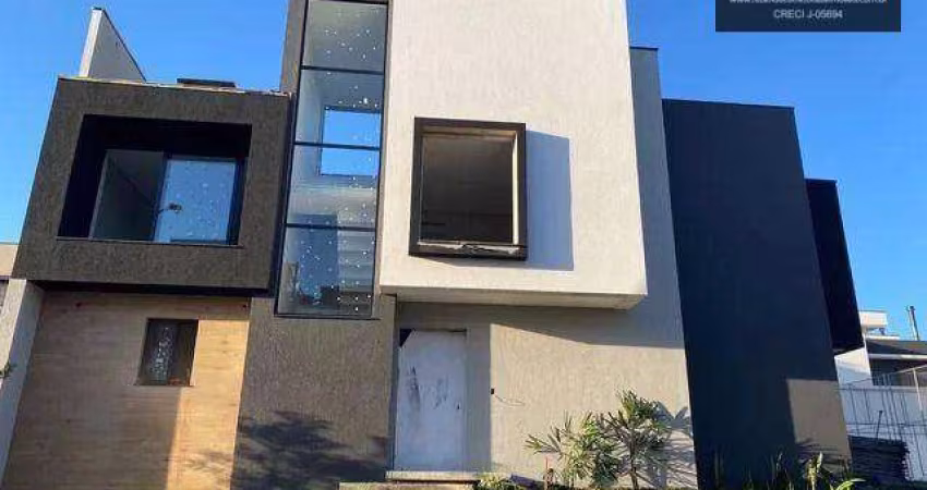 Sobrado com 4 quartos a venda no  Santa Cândida