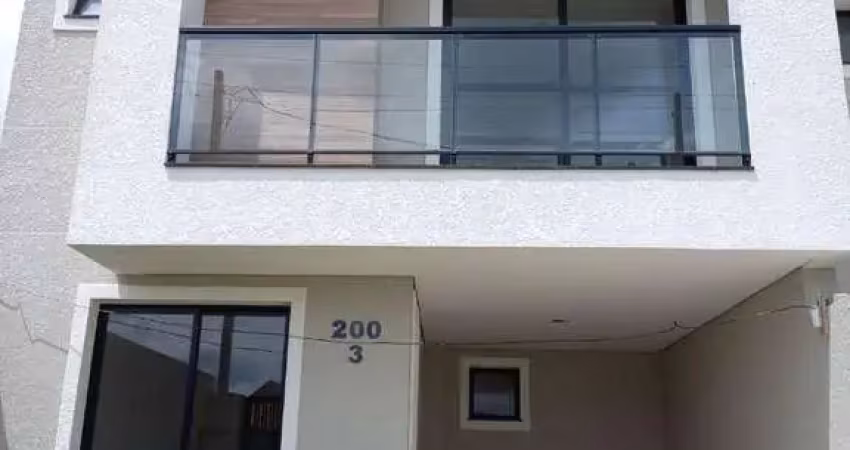 Sobrado com 3 quartos a venda, 105 m² por R$ 649.000 - Pinheirinho - Curitiba/PR