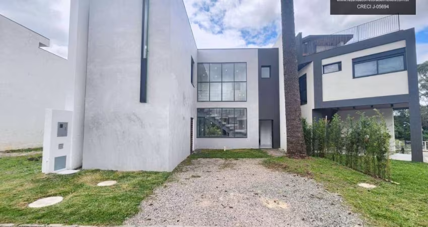 Sobrado com 4 quartos  a venda, 245 m² por R$ 2.650.000 - Santa Felicidade - Curitiba/PR