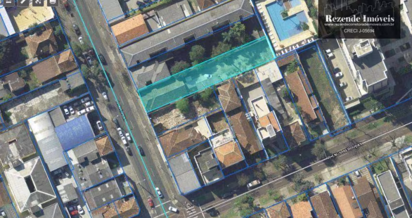Terreno à venda, 693m² no  Centro - Curitiba Aceita carro e imóvel como parte de pagamento