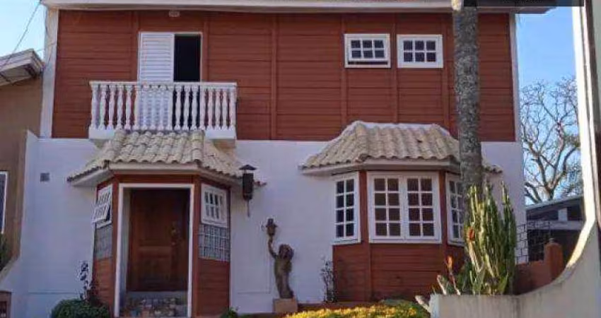 B - Casa com 5 dormitórios à venda, 300 m² por R$ 1.675.000 - São Braz - Curitiba/PR