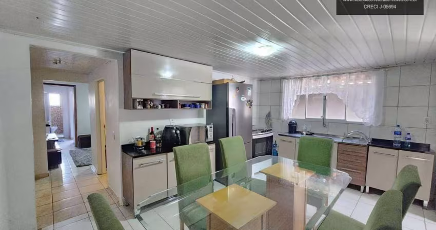 Casa com 2 dormitórios sendo uma suíte  à venda, 72 m² por R$ 420.000 - Fazendinha - Curitiba/PR
