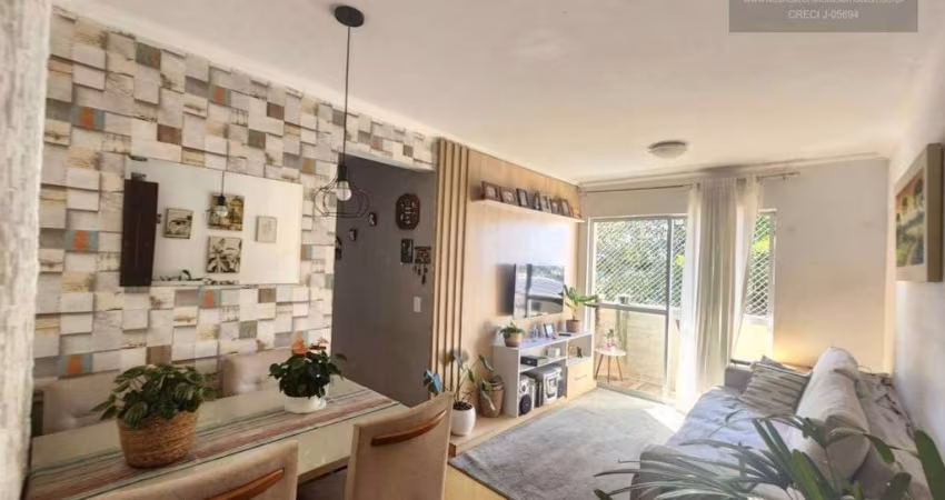 Apartamento com 3 dormitórios sendo uma suíte, sacada com churrasqueira  à venda, Campo Comprido - Curitiba/PR
