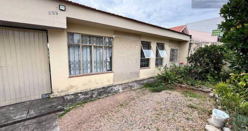 Excelente casa á 2 quadras do  terminal do capão Raso, para moradia ou construçãoATENÇÃO construtores: Estuda possibilidade de permuta no local de 80%
