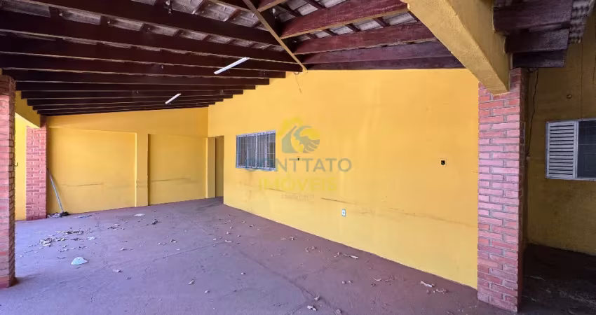 Casa Residencial ou Comercial, 250m², 03 Quartos, Jd Imperial - 2.500/3.000