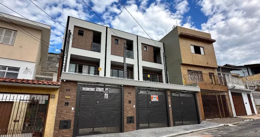 CASA FRONTAL COM 4 DORMS 1 SUÍTE NA PENHA