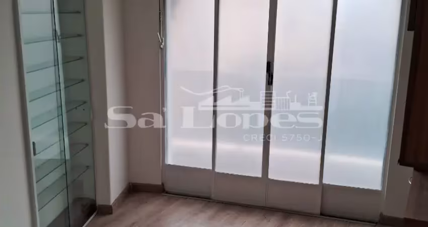 Linda sala comercial para locação com 80m² ar condicionado, sacada e mais...venha conferir!