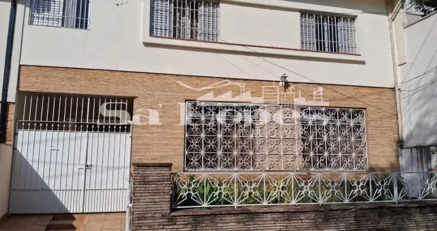 Sobrado para venda possui 200 m² quadrados, com 3 quartos, a 10 min do metrô sta cruz