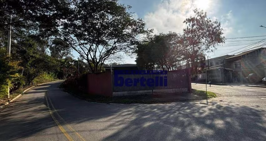 Casa com 2 dormitórios à venda, 260 m² por R$ 850.000 - Jardim do Trevo - Atibaia/SP