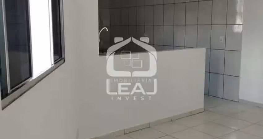 Casa possui 35 m², com 1 dormitório, sala e cozinha para locação no valor de r$ 1.2500,00 - parque