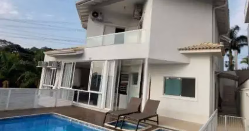 Casa em condomínio mobiliada para venda com 4 dormitórios, 5 vagas de garagem sendo 2 cobertas, com 400 m² - aruã (mogi das cruzes)