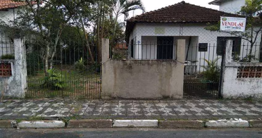 Casa com 3 quartos à venda na Rua Florianópolis, Centro, Registro