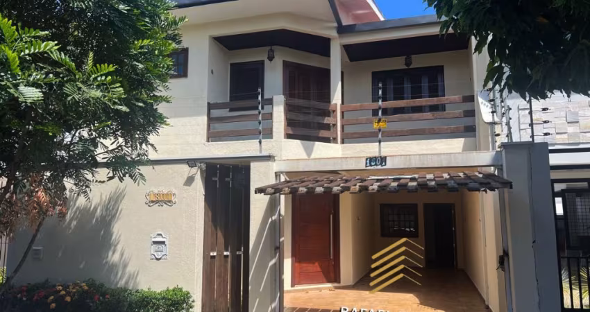 Sobrado a venda no bairro Jardim Iguaçu.