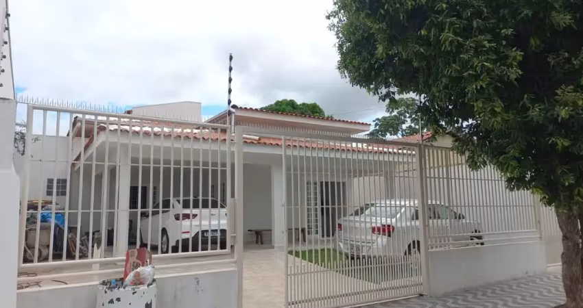 Casa via publica bairro Santa Cruz II - Cuiaba´-MT.