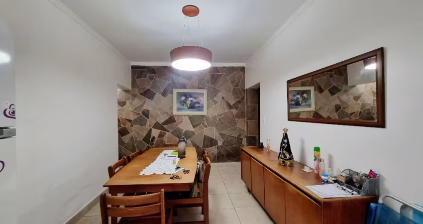 Casa à venda | 223m² | 3 quartos (1 suíte) | 2 vagas na Vila Maria Alta!
