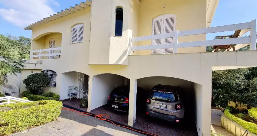 Casa à venda de 278m² | 3 dorms (1 suíte) | living 3 ambientes | área de lazer | 4 vagas no mandaqui