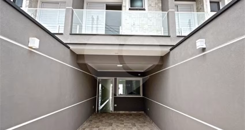 Casa Nova à Venda 186m²| 3 Dormitórios| 1 Suíte| 2 Vagas| Churrasqueira| Vila Maria Alta