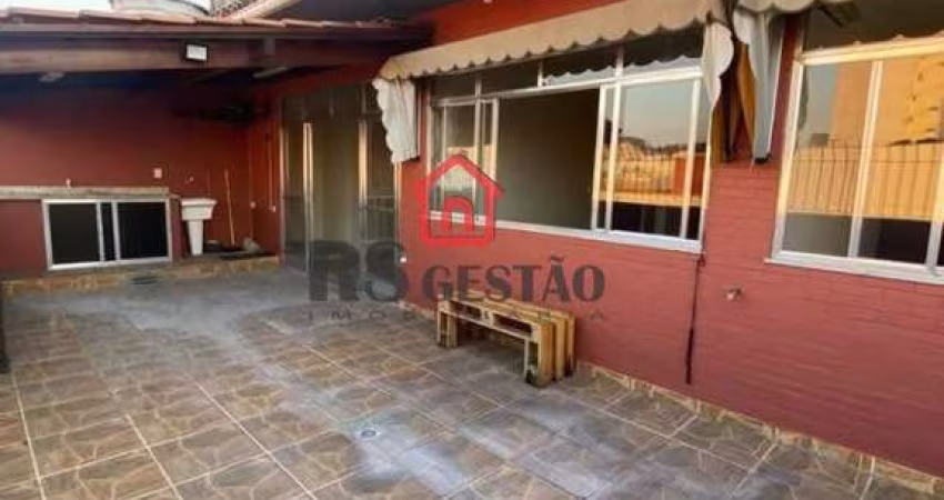 Cobertura Encantadora na Tijuca: Conforto e Praticidade!