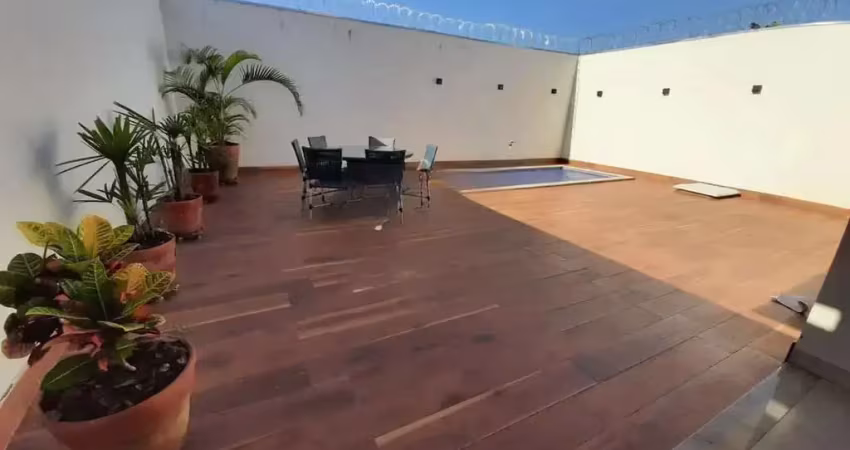 Casa alto padrão para venda em uberlândia, jardim patrícia, 3 dormitórios, 1 suíte, 3 banheiros, 2 vagas
