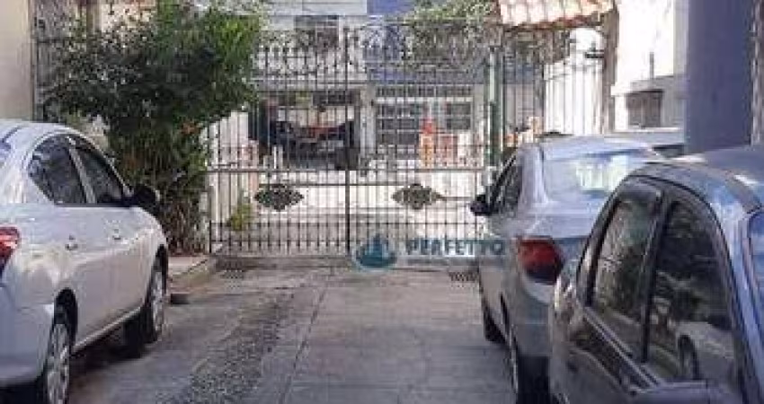 Aluga - Maracanâ - Apartamento térreo de 2 quartos em Casa de Vila - 1.700,00