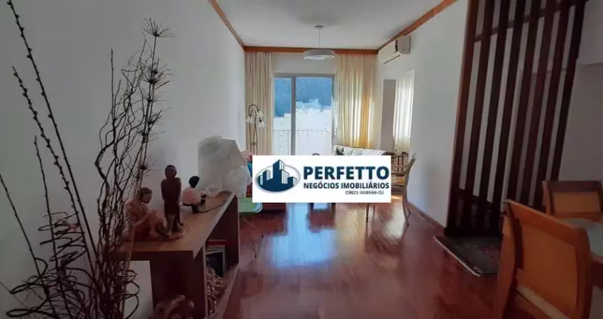 Vende - Copacabana próximo metrô Cantagalo - 3 quartos com 2 vagas de garagem