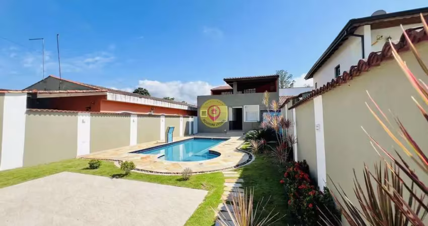 Casa Ampla e Completa em Boracéia – 4 Suítes, Piscina e Churrasqueira