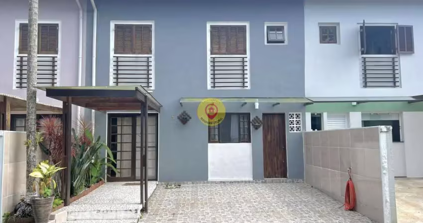 Casa em Condomínio – Conforto e Lazer a 700 Metros da Praia