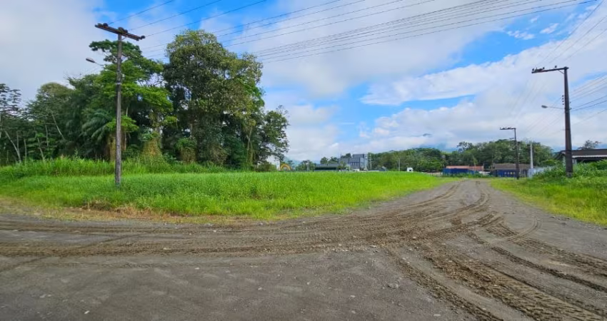 Terreno de esquina no bairro Bracinho em Schroeder