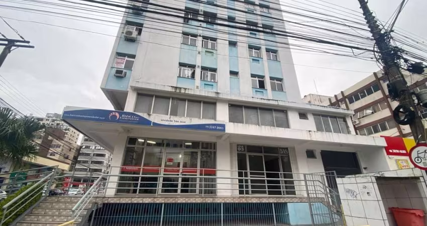 Sala comercial à venda na Rua Charles Ferrari, 213, Kobrasol, São José