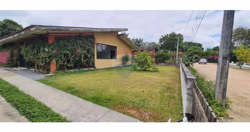 Vendo excelente casa no haras de aldeia - com 4 quartos e próximo à entrada