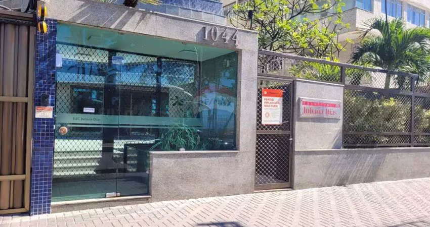 Edf. juliana dias ( moura  dubeux )  237 mts - 04 suites - 03 vagas cobertas -   av. boa viagem